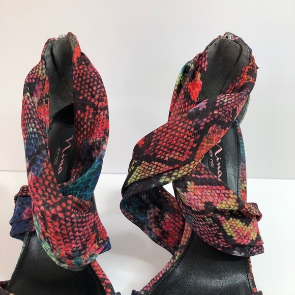 Nina Strap Color Heels #8.5 - Picture 4 of 11